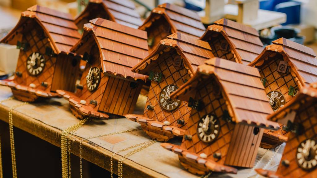 Schwarzwälder wollen Kuckucksuhr als Kulturerbe schützen