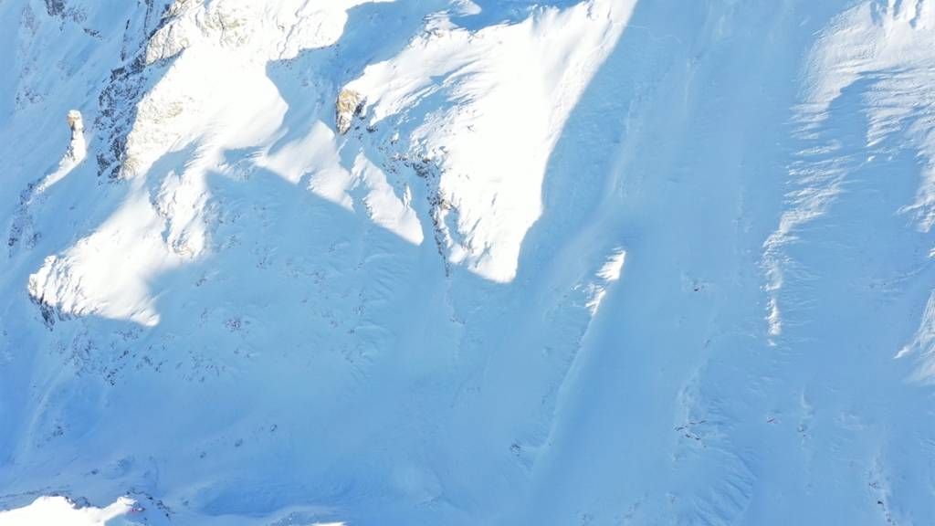 In diesem Hang wurden die Skitourengänger von der Lawine erfasst und mitgerissen.