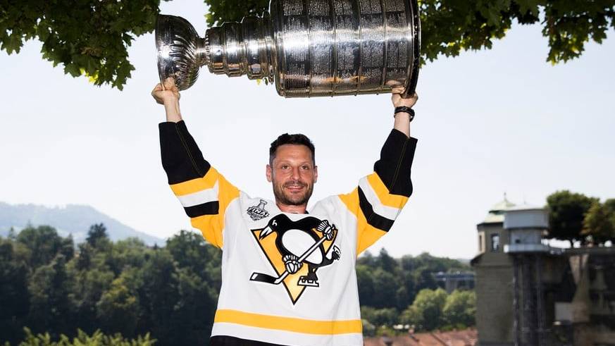 Mark Streit spielte zwölf Saisons in der NHL und wurde mit Pittsburgh Meister.