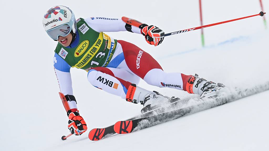 Michelle Gisin in Action in Sölden, wo sie mit dem 4. Rang ihr bestes Ergebnis in einem Weltcup-Riesenslalom egalisierte