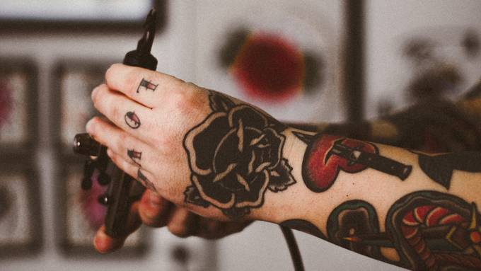 Ich, 24, tätowiert - will rausfinden, ob Tattoos wirklich so gefährlich sind