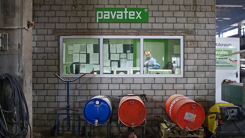 Der Dämmplattenhersteller Pavatex wird französisch: Soprema übernimmt die Firma, die in den letzten Jahren durch die Frankenstärke gefordert wurde. (Archivbild)