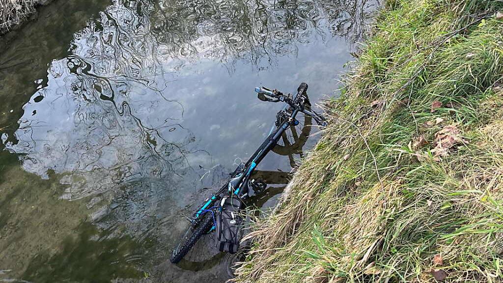 «Sekunden später wäre der Mann tot gewesen»: E-Bike-Fahrer aus Bach gerettet