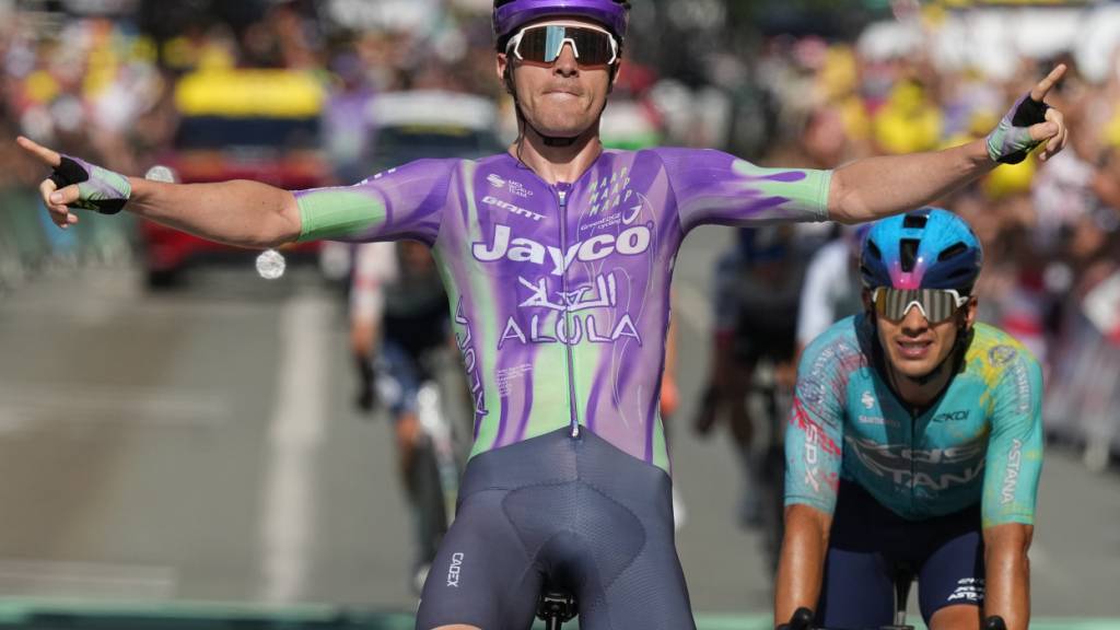 Mauro Schmid gewinnt die 13. Etappe der Tour de France