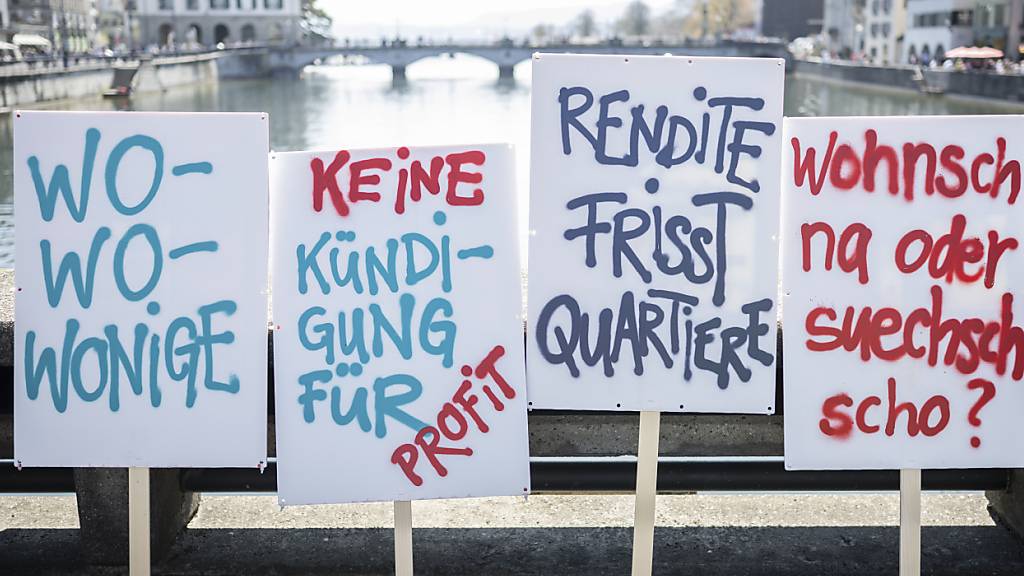 Am Samstag versammelten sich in Zürich tausende Personen für eien Wohndemo. Sie forderten bezahlbafen Wohnraum.