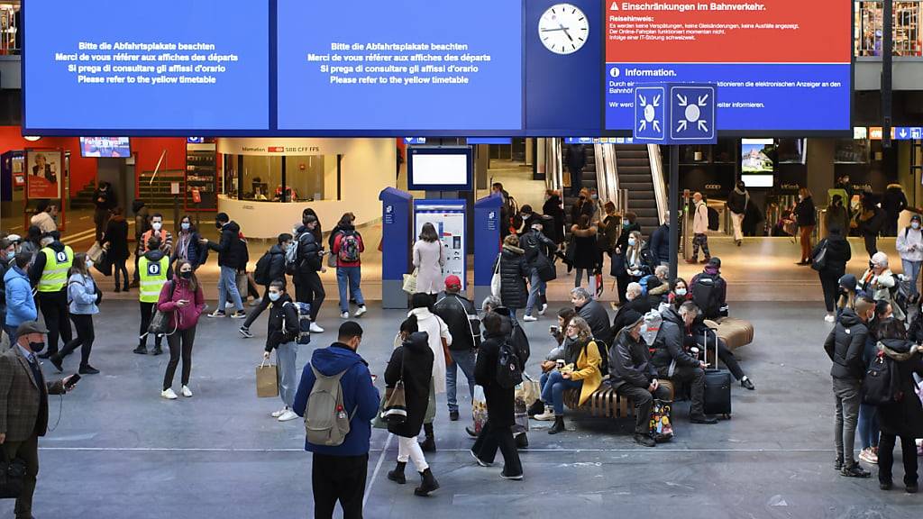 Nach Auskunft der SBB funktionierten die IT-Systeme ab 12.00 Uhr wieder. (Archivbild)