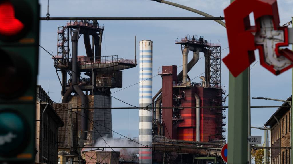 Die deutsche Wirtschaft ist trotz aller Krisen zu Jahresbeginn deutlicher gewachsen als erwartet. Das Bruttoinlandprodukt (BIP) legte im ersten Quartal zum Vorquartal um 0,3 Prozent zu. (Archivbild)