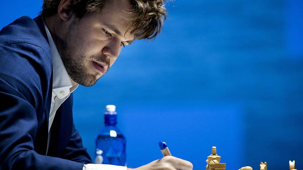 Der Weltmeister Magnus Carlsen weiss nun, auf welchen Gegner er sich vorbereiten darf. Im November will er seine Regentschaft, die seit 2013 anhält, verlängern.