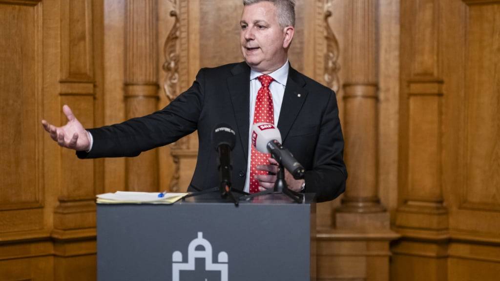 Auch die Aussenpolitische Kommission des Ständerats stellt sich hinter das vom Bundesrat präsentierte Verhandlungsmandat zu Handelsbeziehungen mit den USA, wie ihr Präsident Marco Chiesa (SVP/TI) bekannt gab.