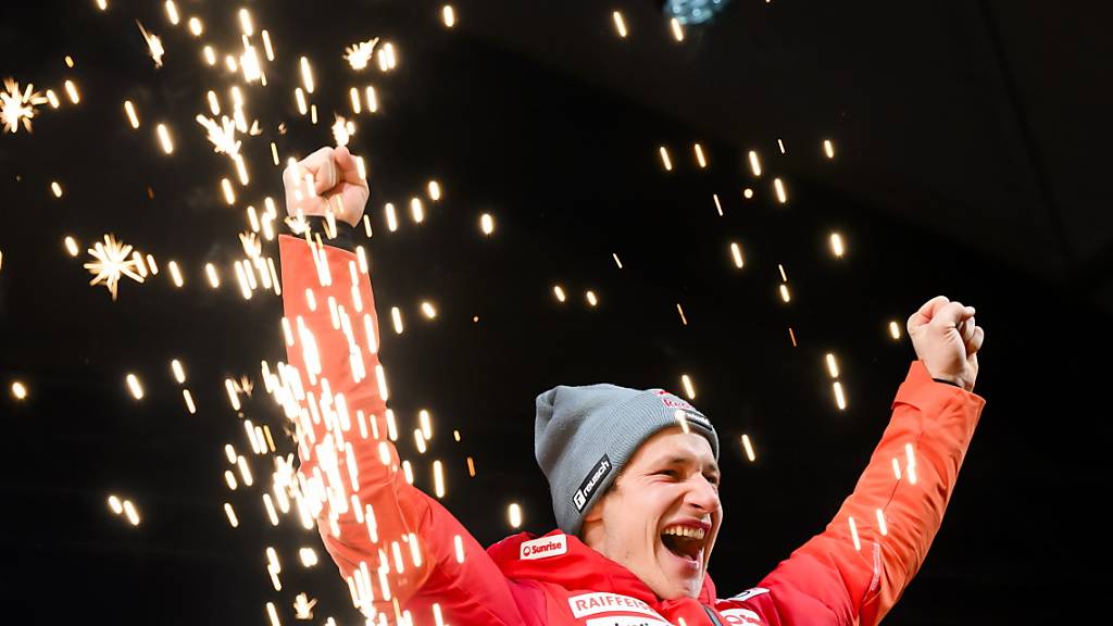 Marco Odermatt wird in Wengen als zweifacher Abfahrt-Sieger gefeiert