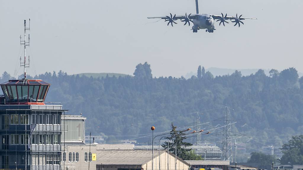 Deutsche Luftwaffe hilft bei Transport von Dübendorf nach Emmen