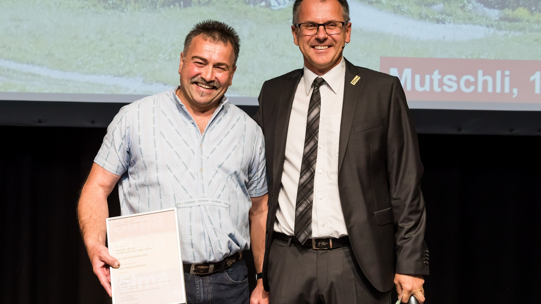 Josef Schumacher aus Mels (l.) gewinnt in der Kategorie «Mutschli» den ersten Preis