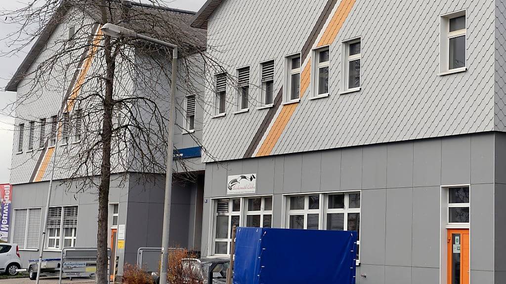 Das Bezirksgericht Winterthur verurteilt einen Algerier wegen eines Angriffs in der An'Nur-Moschee. Die Moschee in Winterthur-Hegi ist mittlerweile geschlossen. (Archivbild)