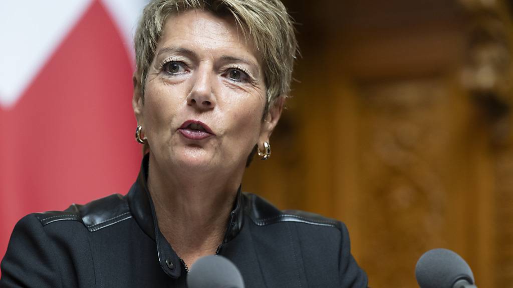 Die britische Wirtschaftszeitung «Financial Times» hat Bundesrätin Karin Keller-Sutter zu einer der einflussreichsten Frauen des Jahres 2023 gekürt. (Archivbild)