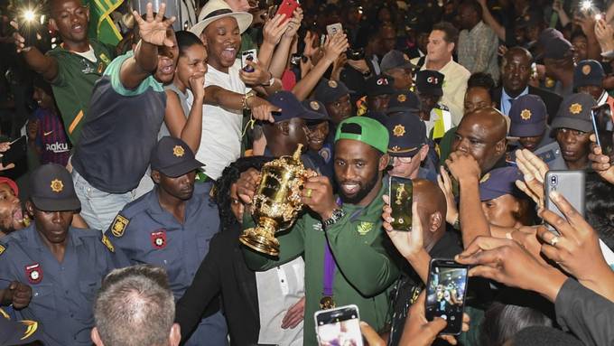 Südafrikas Rugby-Weltmeister begeistert empfangen