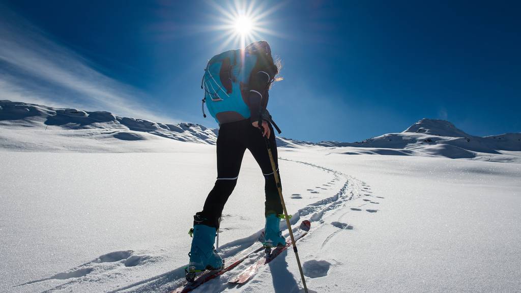 Auf einer geführten Skitour 2015 kamen fünf Menschen durch eine Lawine ums Leben. (Symbolbild)