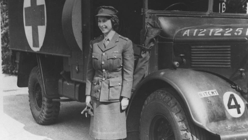 Die Queen als Lastwagenfahrerin.