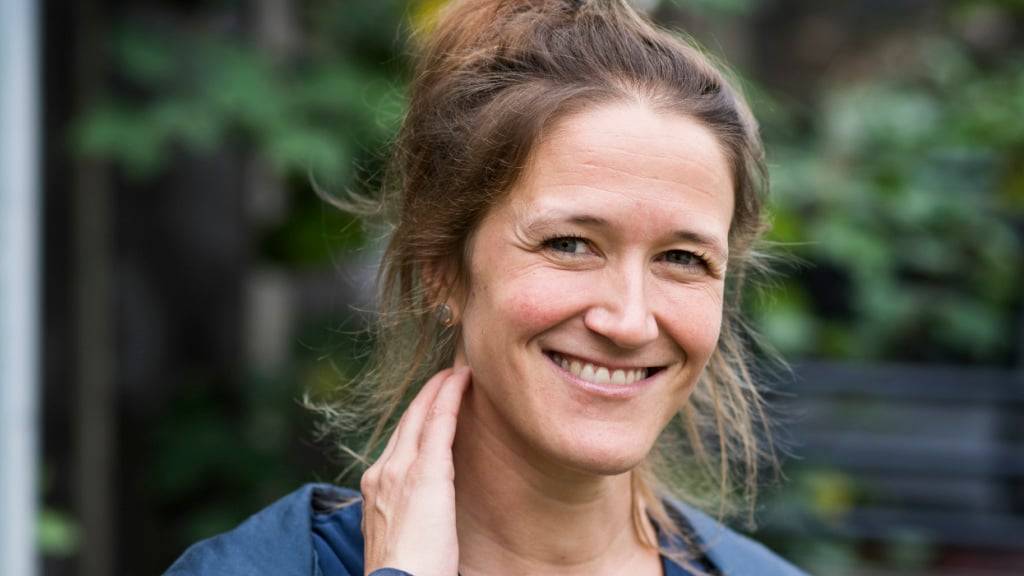 In Martina Clavadetschers neuem Roman «Die Schrecken der anderen» klingen Motive an, die in den letzten Jahren auch medial Thema waren: das Nazidenkmal von Chur, der fasnächtliche Ku-Klux-Klan-Aufmarsch in Schwyz, die Aktionen der Jungen Tat oder die Debatte um Profite aus der Nazizeit. (Archivbild)