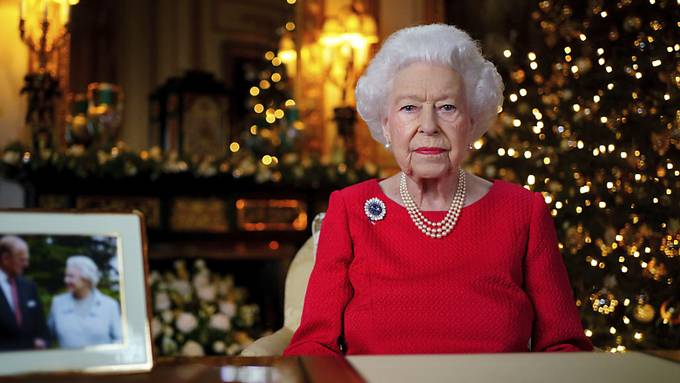 Queen erhebt Ex-Premier Tony Blair in den Ritterstand