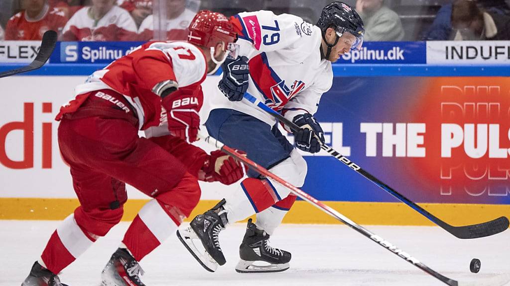 Nicklas Jensen (links) von den Rapperswil-Jona Lakers löst mit Dänemark das Olympia-Ticket