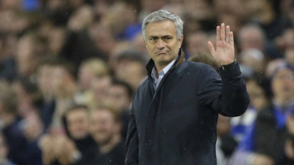 Chelseas Trainer José Mourinho bedankt sich bei seinen Fans