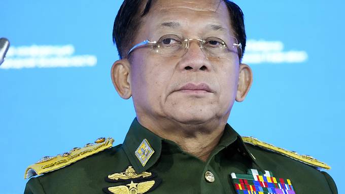 Neuwahlen in Myanmar erst 2023 - Putschistenchef jetzt Premier