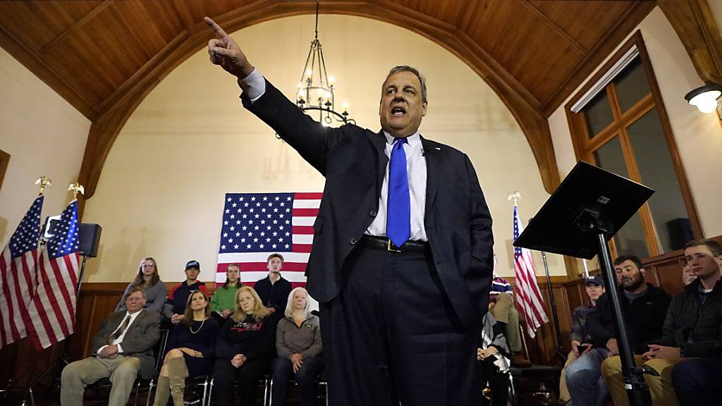 Chris Christie, früherer Gouverneur des US-Bundesstaates New Jersey, verkündete am Mittwochabend (Ortszeit) bei einem Auftritt im Bundesstaat New Hampshire, dass er seine Präsidentschaftsbewerbung nicht weiter verfolgen werde. Foto: Robert F. Bukaty/AP