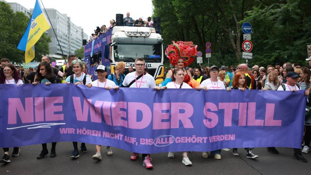 Die Spitze des Demonstrationszugs am Samstagmittag in Berlin.