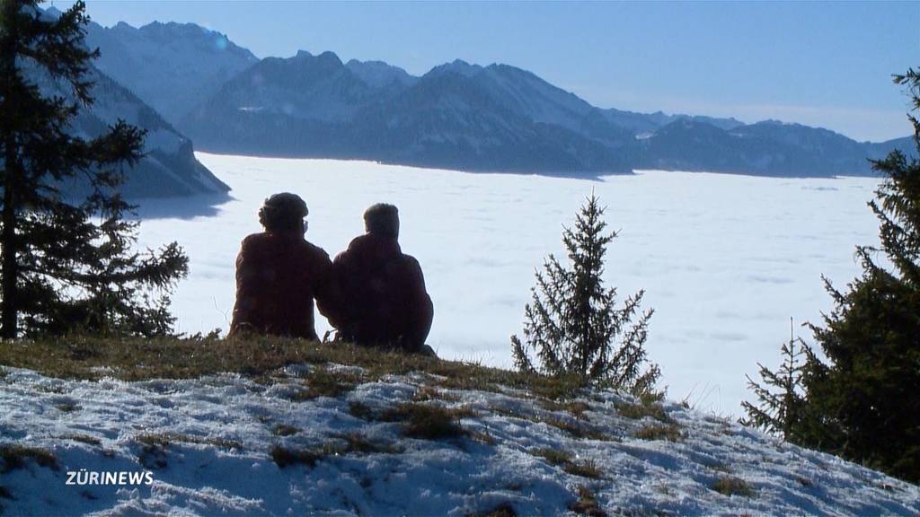 Über dem Nebelmeer: Findige Bergbeizer nutzen tristes Flachland-Wetter für sich