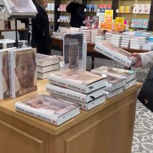 Rekordstart für Prinz Harrys Memoiren - Über 1,4 Millionen Verkäufe