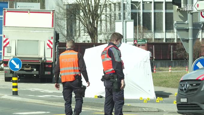 73-jähriger Velofahrer stirbt bei Unfall mit Lastwagen