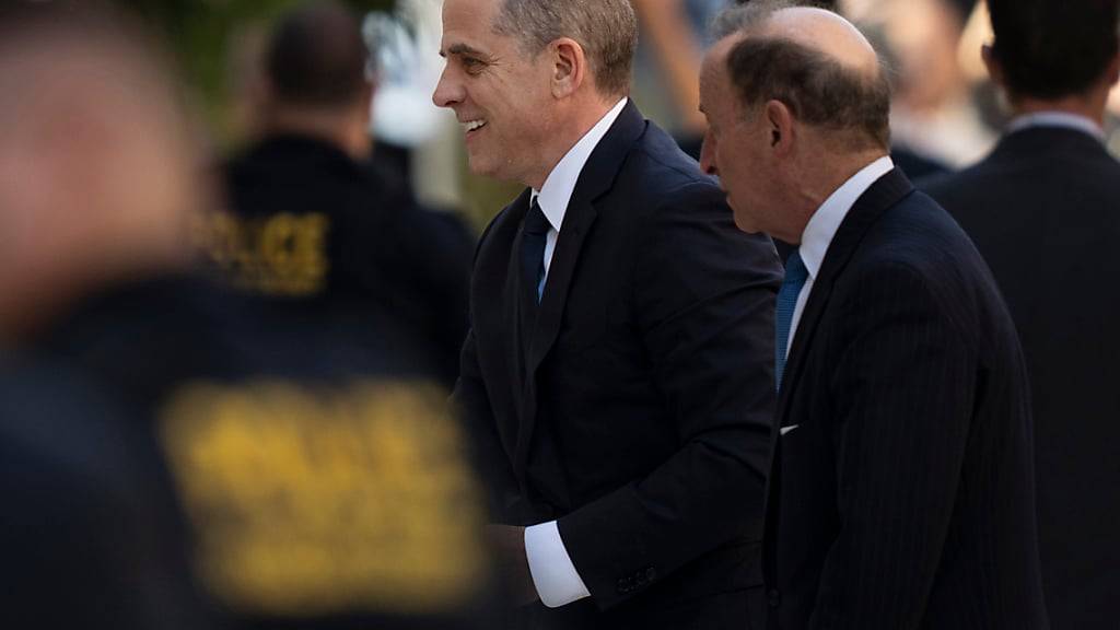 Der Sohn des US-amerikanischen Präsidenten, Hunter Biden, auf dem Weg zu Gericht in Wilmington im Bundesstaat Delaware. Foto: Matt Rourke/AP/dpa