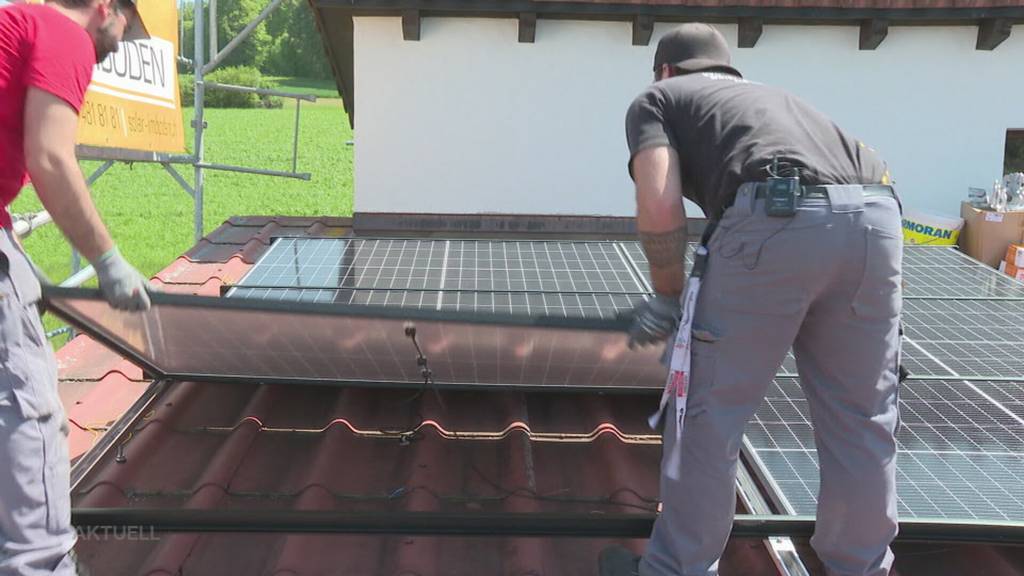 Solaranlagen: Mit einem Crashkurs und Übungsdächern will man im Aargau dem Fachkräftemangel entgegenwirken