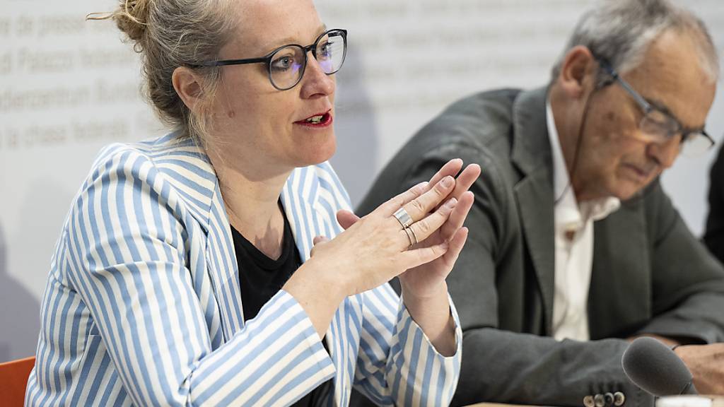 Aline Trede, Berner Nationalrätin und Fraktionspräsidentin der Grünen, präsentierte am Donnerstag mit weiteren Parteimitgliedern mögliche Lösungen gegen Wasserknappheit und Hitzewellen.
