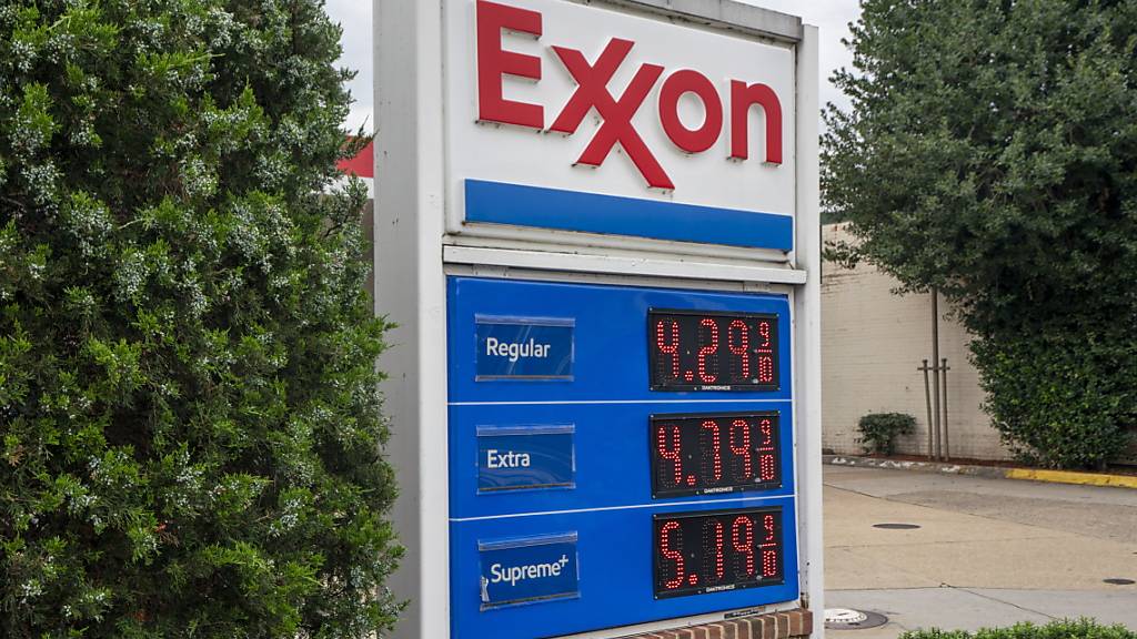 Kalifornien hat wegen Umweltschäden in Milliardenhöhe und dem Vorwurf der Irreführung fünf der weltgrössten Ölkonzerne, darunter auch Exxon verklagt. (Archivbild)