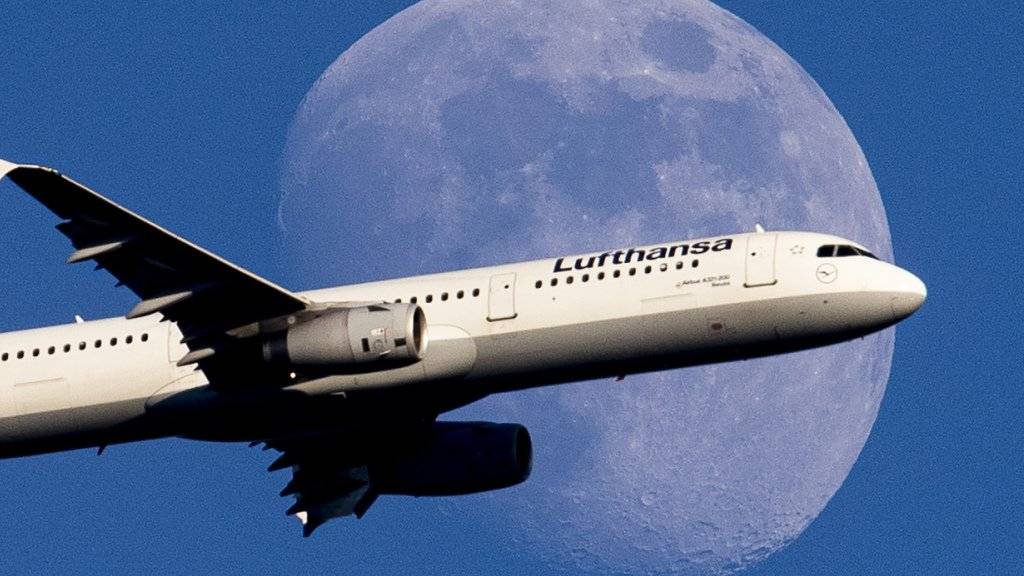 Aggressiver Preiskampf der Billigairlines und höhere Ölpreise: Lufthansa, Europas grösste Fluggesellschaft, erwartet 2019 weniger Gewinn. (Symbolbild)