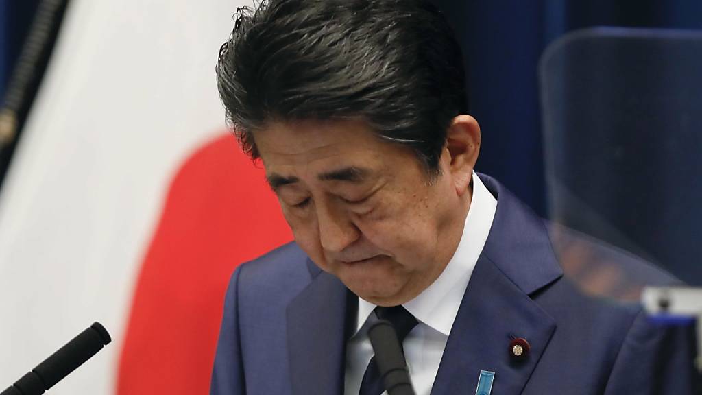 Shinzo Abe bespricht mit IOC-Präsident Bach die Verschiebung der Olympischen Spiele