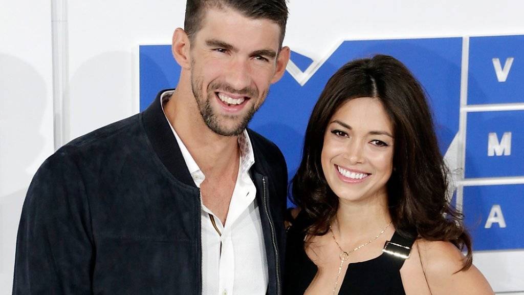 Schwimmer Michael Phelps und Model Nicole Johnson letzten August. Dass sie da schon verheiratet waren, wussten nur Verwandte und enge Freunde. (Archivbild)