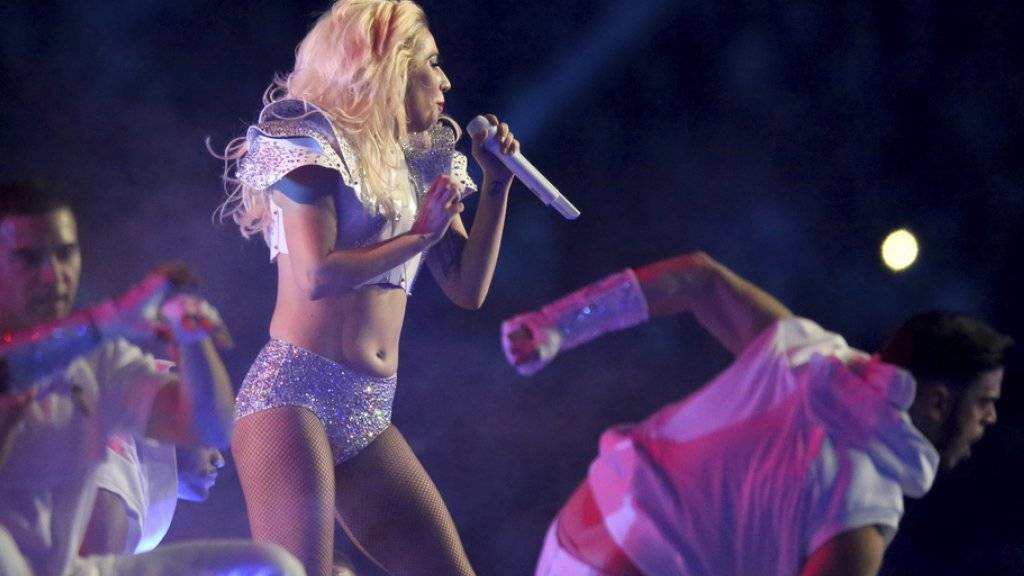 Auf ihrer «Joanne World Tour 2017» tritt Lady Gaga auch im Zürcher Hallenstadion auf. Schlagzeilen machte sie auch am 5. Februar 2017 bei ihrem Auftritt beim Super Bowl in Houston. (Archiv)