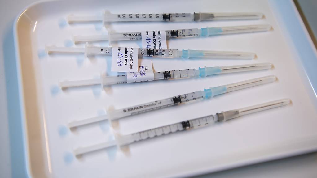 Die Impfwoche ab kommendem Montag soll wieder Schwung in die stockende Impfkampagne des Bundes gegen das Coronavirus bringen. (Symbolbild)