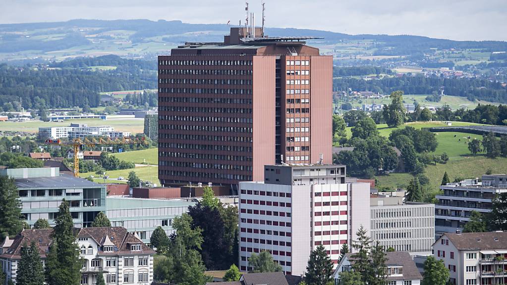 Pflegende am Kantonsspital Luzern können nicht mit 5 Prozent mehr Lohn rechnen. (Archivbild)
