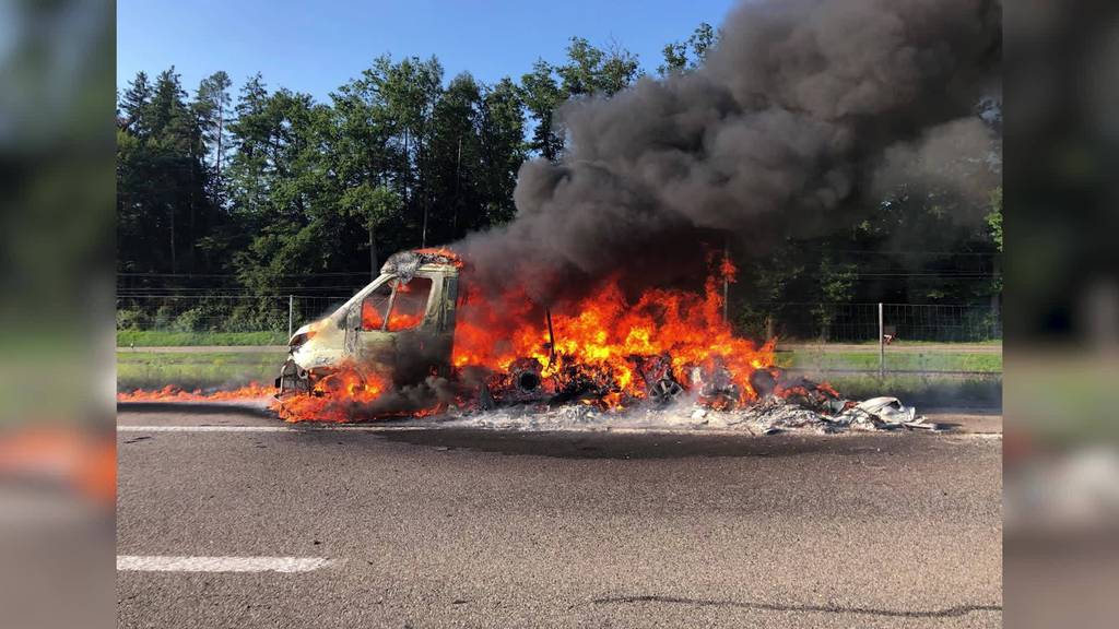 Kurznachrichten: Fahrzeugbrand, Unwetter, FCSG, Diethelm