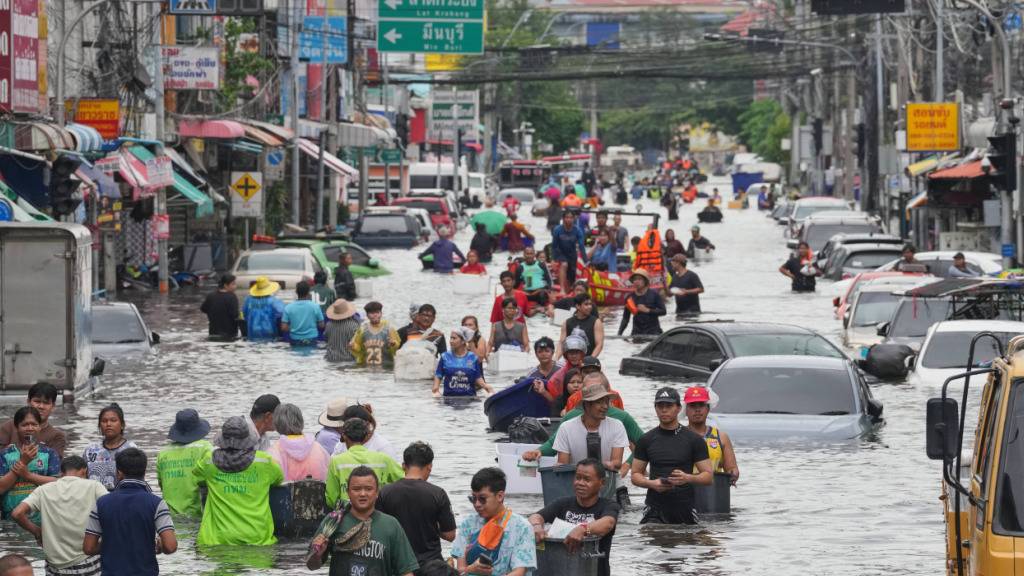 Hochwasser in Bangkok beeinträchtigt Luftverkehr