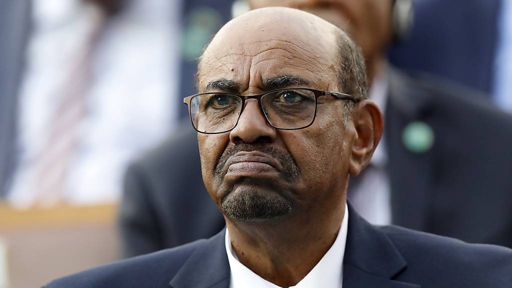 Sudans früherer Machthaber Omar al-Baschir ist wegen Korruption zu zwei Jahren Hausarrest verurteilt worden. (Archivbild)