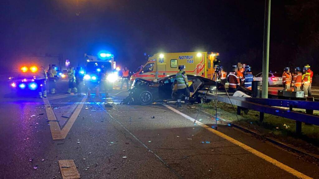 Während Fahrt Lachgas konsumiert und tödlichen Unfall verursacht – Anklage