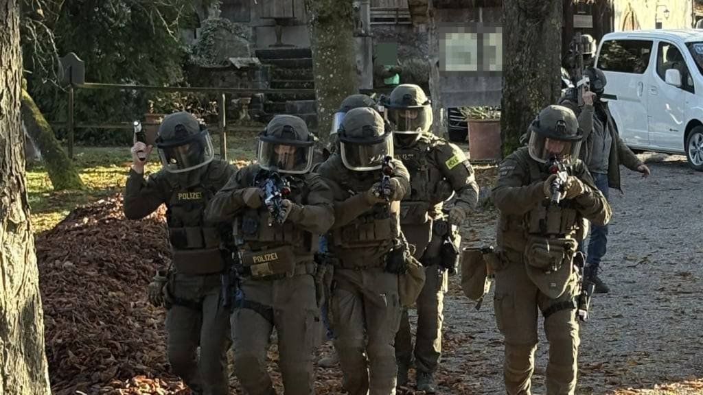 Bei einer gemeinsamen Grossübung haben die Polizeikorps der Kantone Thurgau, Tessin und Zug Sondereinsätze trainiert.