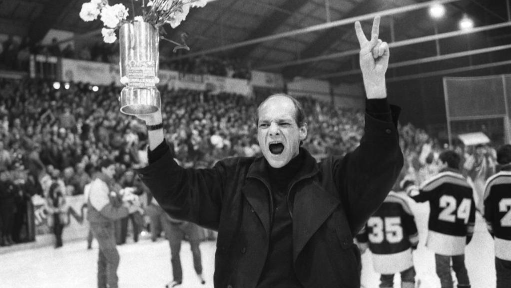 John Slettvoll nach dem Meistertitel mit Lugano 1987.