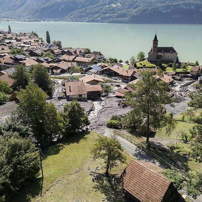 Brienz: Strasse nach Unwettern teilweise wieder befahrbar