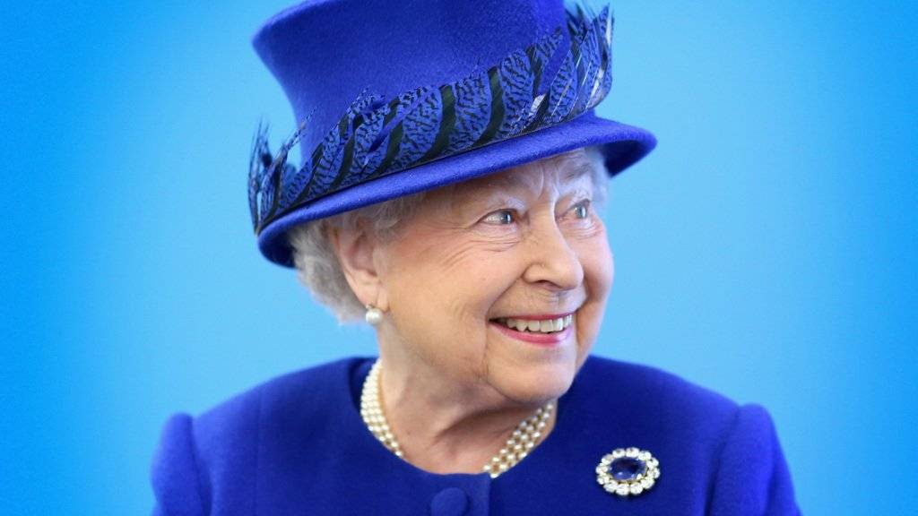 Die Queen in Königsblau an einem Anlass diese Woche in London