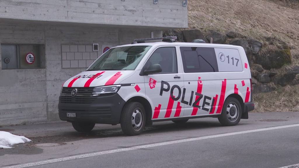 Polizeigrosseinsatz wegen Massenschlägerei im Bundesasylzentrum Glaubenberg